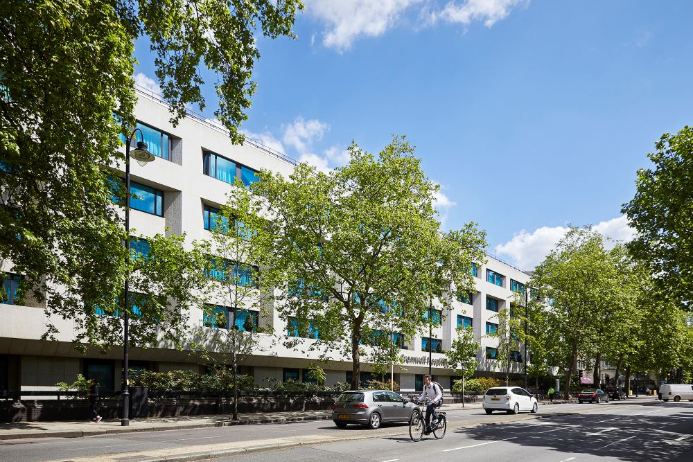 Cromwell Hospital exterior